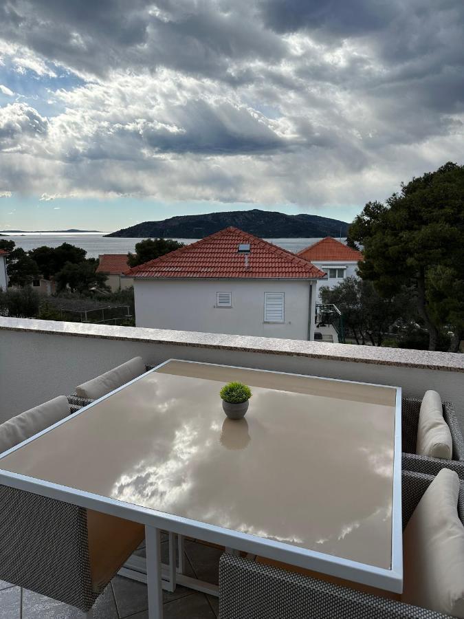 Seaside Apartments With A Swimming Pool Okrug Donji, Ciovo - 5244 Donji Okrug  Exterior foto